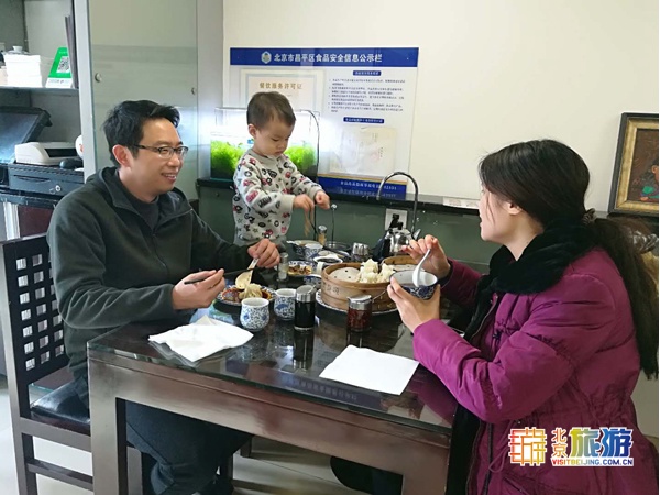 探店吃各个地方美食,探店吃东西甜品