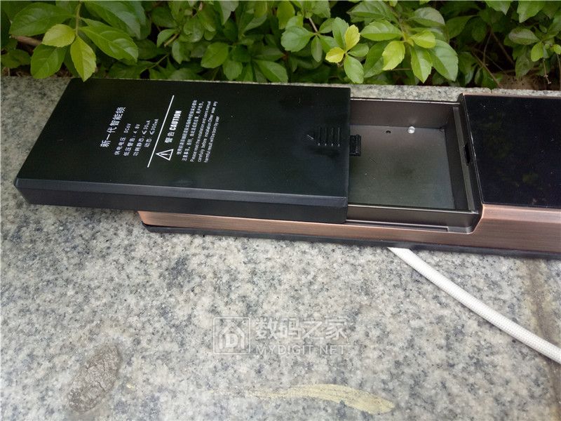 智能门锁容易被小偷无痕打开吗,智能门锁拆解图解