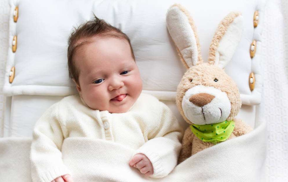 新手爸妈带新生儿要注意什么,新手爸妈新生儿怎么照顾