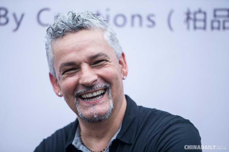 巴乔跟马尔蒂尼谁才是意大利老大,巴乔在老马尔蒂尼打了几场比赛