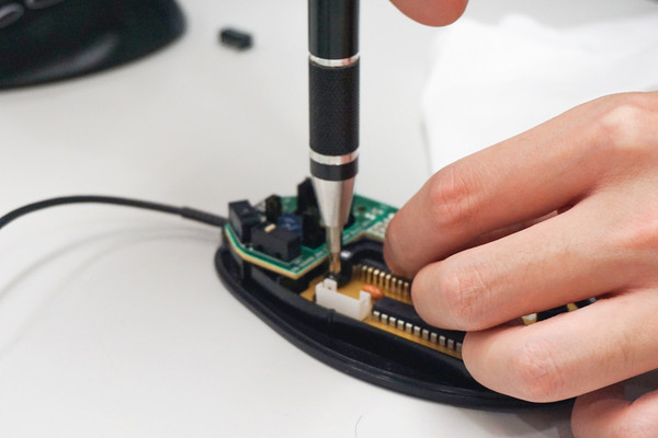 如何快速练习鼠标使用,罗技鼠标换微动教程