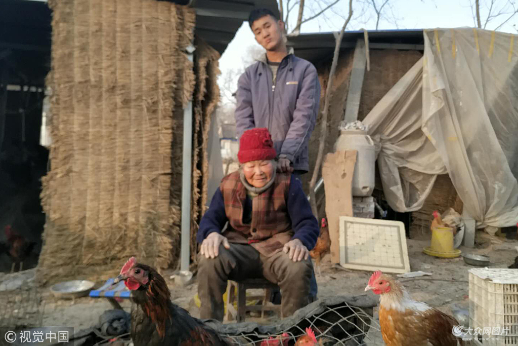 妈妈自制“直立器”帮脑瘫孩子康复，脑瘫的那些知识你了解多少？