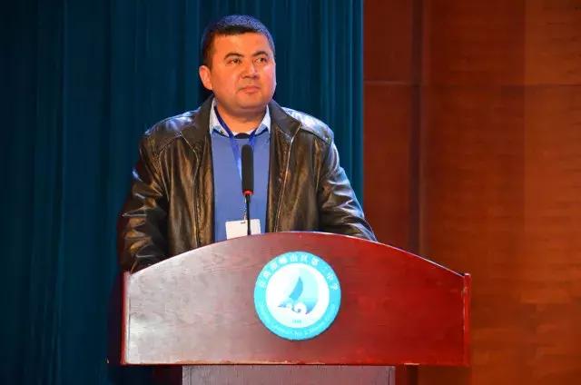 迢迢远来客,汲汲亲子情内地*疆新**班优秀学生家长团到崂山二中考察