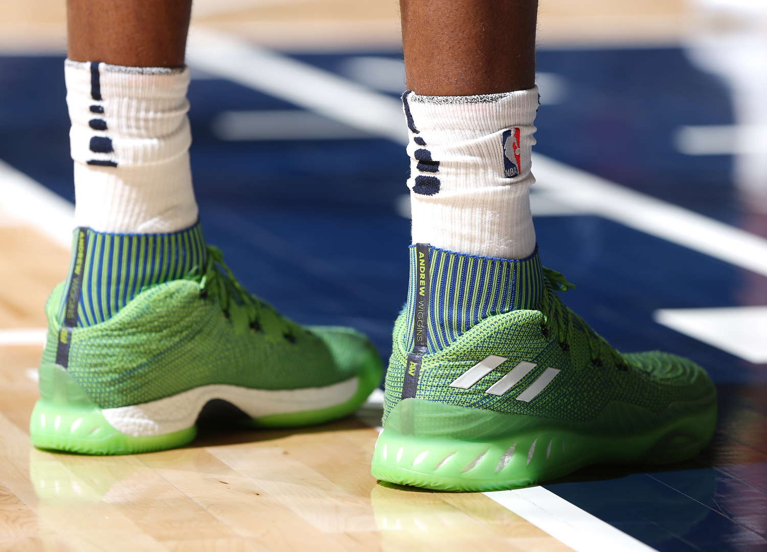 英格拉姆adidas篮球鞋,英格拉姆尼克杨拉塞尔