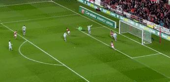 比出局更让人心痛，曼联这种态度不配赢球！对手更热血更红魔