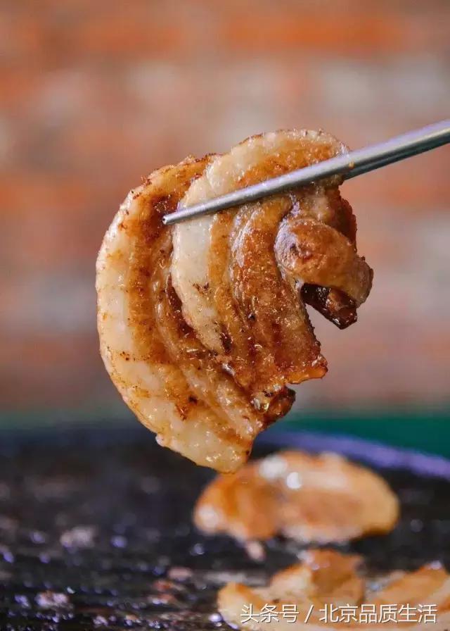 火爆南锣的食肉兽小馆搬到三里屯啦！排到天荒地老也要吃到！