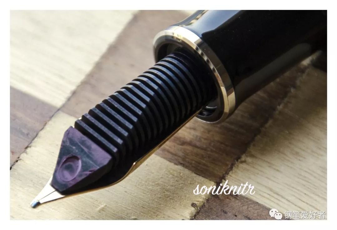 百利金m200钢笔属于什么档次,百利金钢笔平民推荐