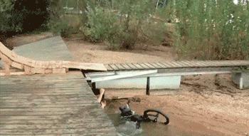 女生做梦梦到你了怎么回,女人梦到好多冰水在流