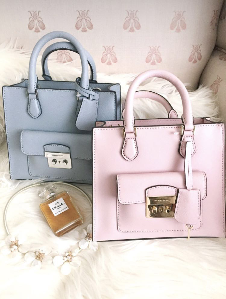 给女朋友买coach,给女孩买包包买什么牌子