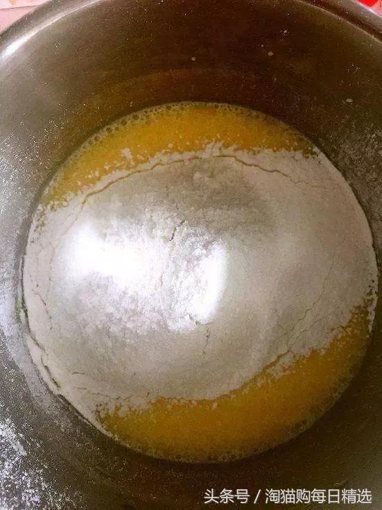 好看又好吃又简单的华夫饼做法,华夫饼加点料香酥软糯又美味