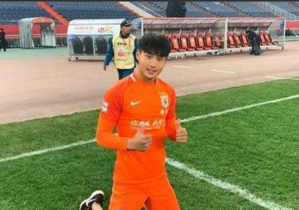 足协新赛季重拳出击,鲁能阿贾克斯