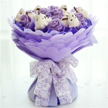 圣诞节送追的女生什么礼物比较好,追求女生送什么礼物情人节