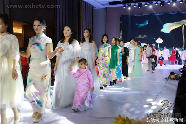 格林童话活动,格林童话幼儿园六一文艺汇演视频