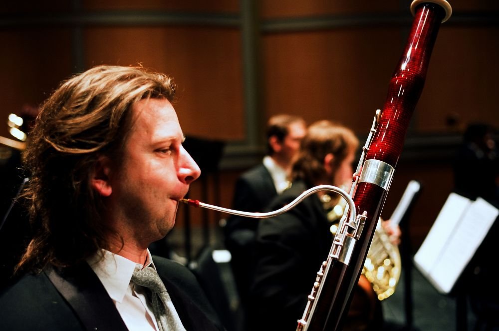 一曲求索、控诉和追问的哀歌，一部人类灵魂生活和精神追求的挽歌