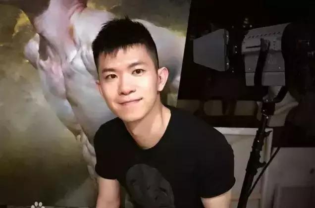 又是一位可以靠脸吃饭，却为画画抛弃铁饭碗，终成CG界的大神！