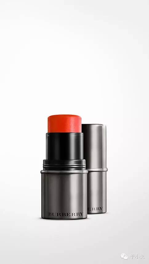 出门旅行都需要带什么东西,旅游必备带的化妆品有哪些