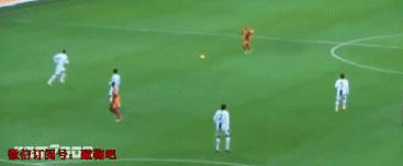 叹为观止的传球,足坛经典长传球gif