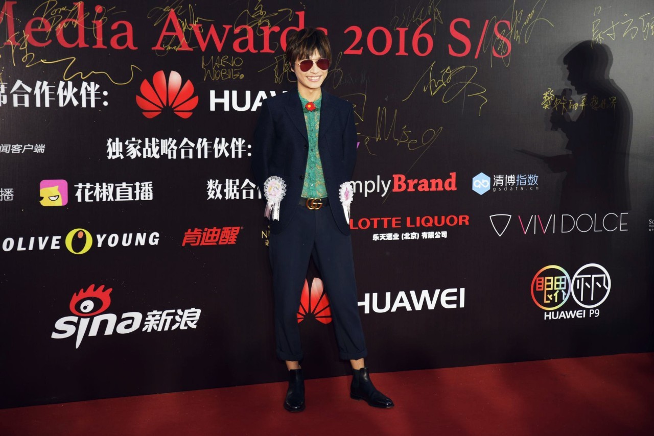 寮犱寒涓浗瓒呮ā瀵煎笀,寮犱寒涓浗瓒呮ā璧扮