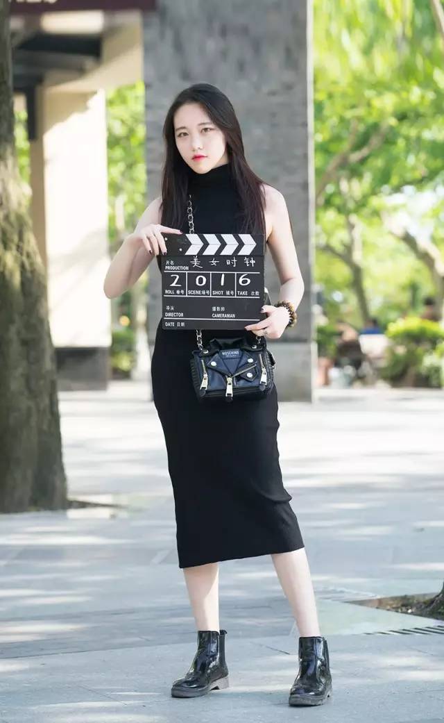 歌曲爱笑的女孩运气不会太差,爱笑的女孩子运气都不会太差