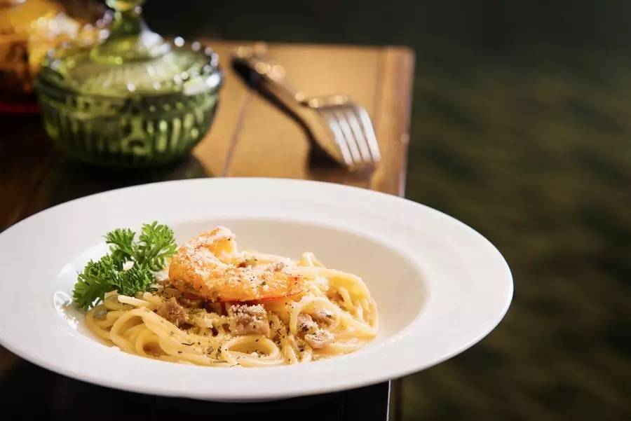 绻佽姳浼奸敠缇庨鍒嗕韩,绻佽姳浼奸敠鐑归オ姣旇禌浣滃搧