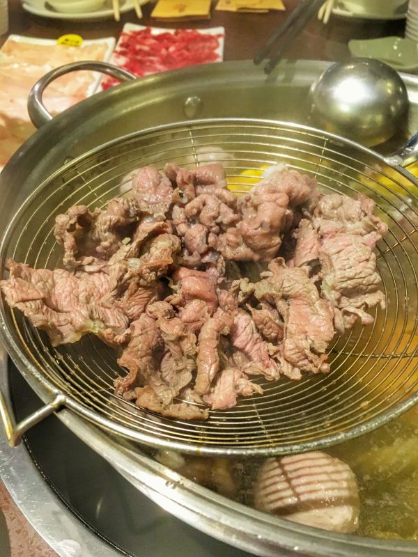 来潮汕了怎么能不吃正宗潮汕牛肉,不用去香港就能吃到正宗的美食