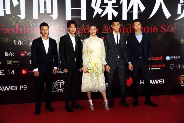 寮犱寒涓浗瓒呮ā瀵煎笀,寮犱寒涓浗瓒呮ā璧扮