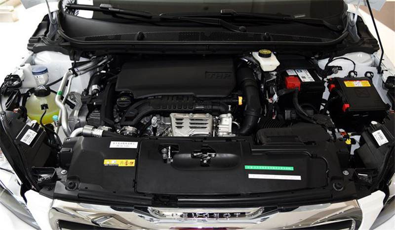 标致308s详细介绍,标致308s1.2t与1.6t哪个好