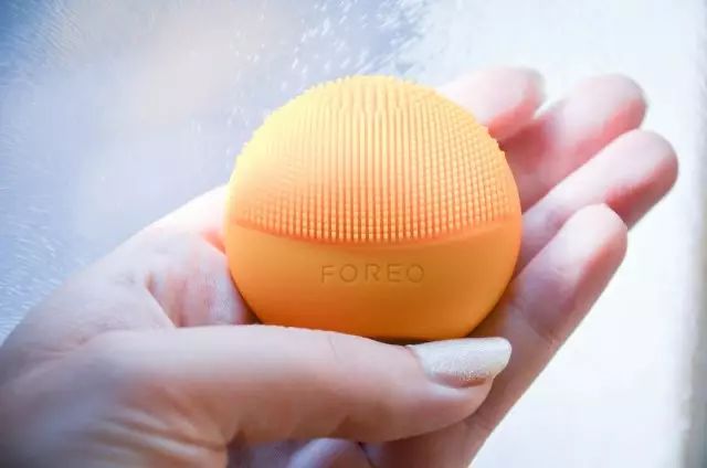 洗脸界的最黑科技，用手洗10遍不如用它洗1遍！