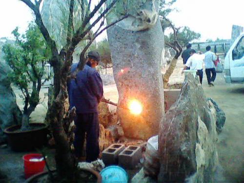 这才是真正的奇石,真正的奇石都是什么样子的