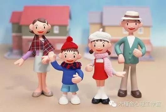 结构式家庭治疗法的特点,家庭治疗模式的基本内容和特点