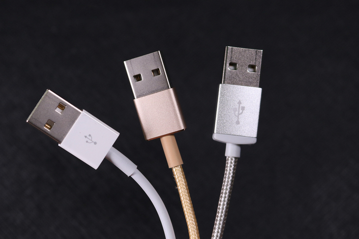 目前公认最好的苹果数据线,苹果数据线和安克数据线哪个好