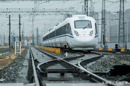 和谐号动车组上面都有什么冷知识,和谐号全系列动车组介绍