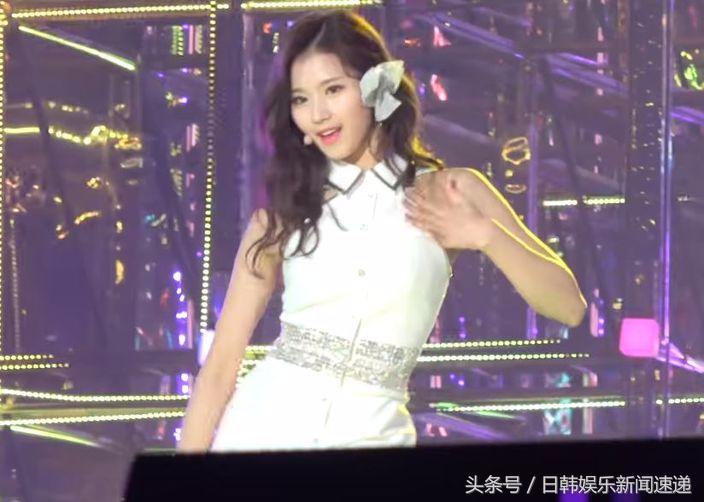 头上蝴蝶结不合作TWICESana妙招一秒解决