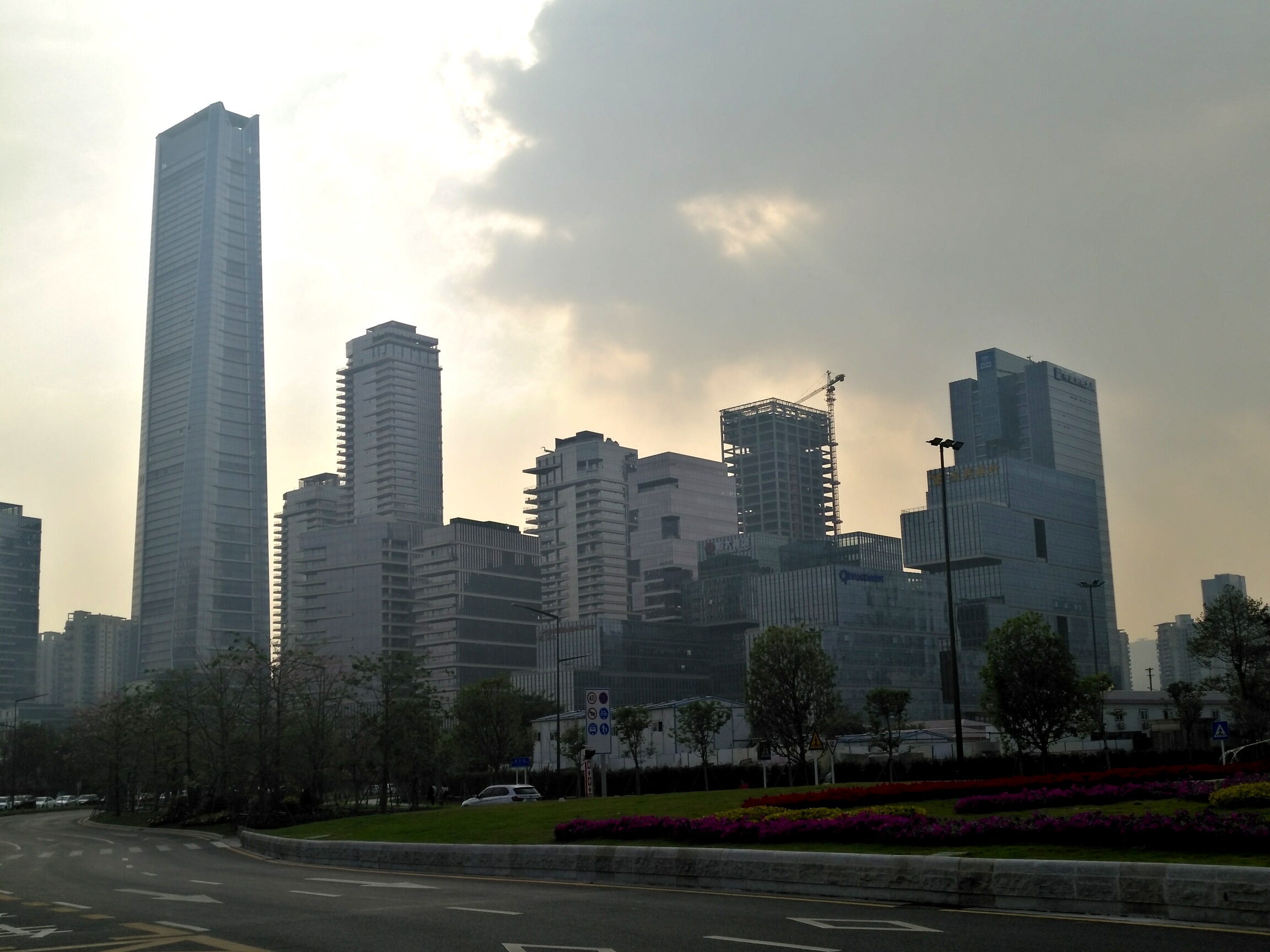 实拍深圳最强区南山区，看看它的城建如何