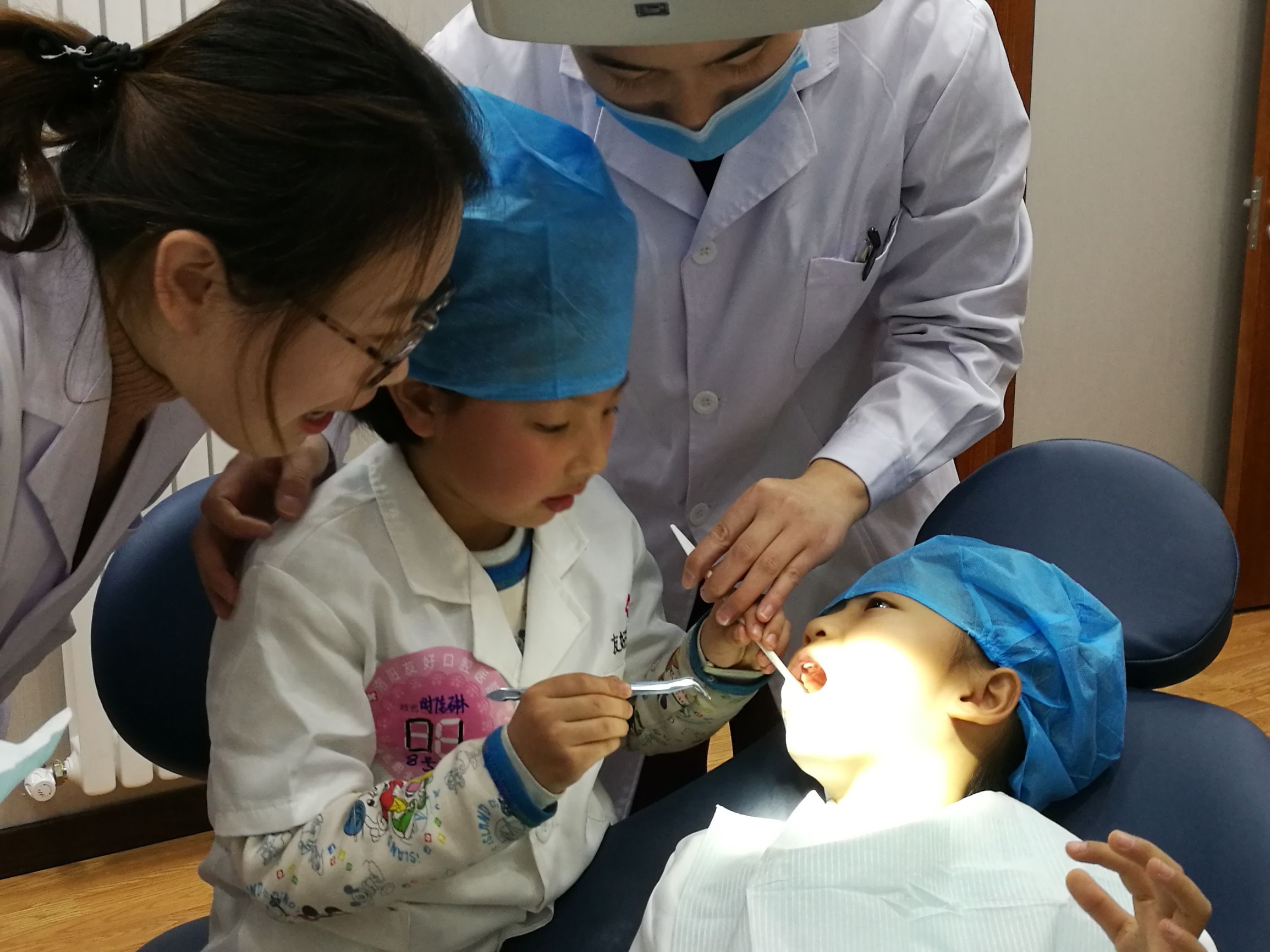 我是友好小牙医——洛阳友好口腔医院第六期“小牙医”体验活动