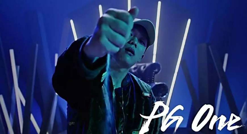 3位嘻哈歌手首次亮相跨年舞台引围观,毛不易新歌成为全场亮点!