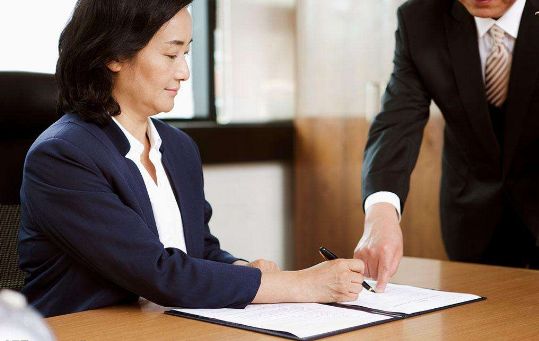 你和有钱人差在哪里,你和月入过万人的差距