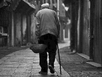 父亲晚年的三次决策