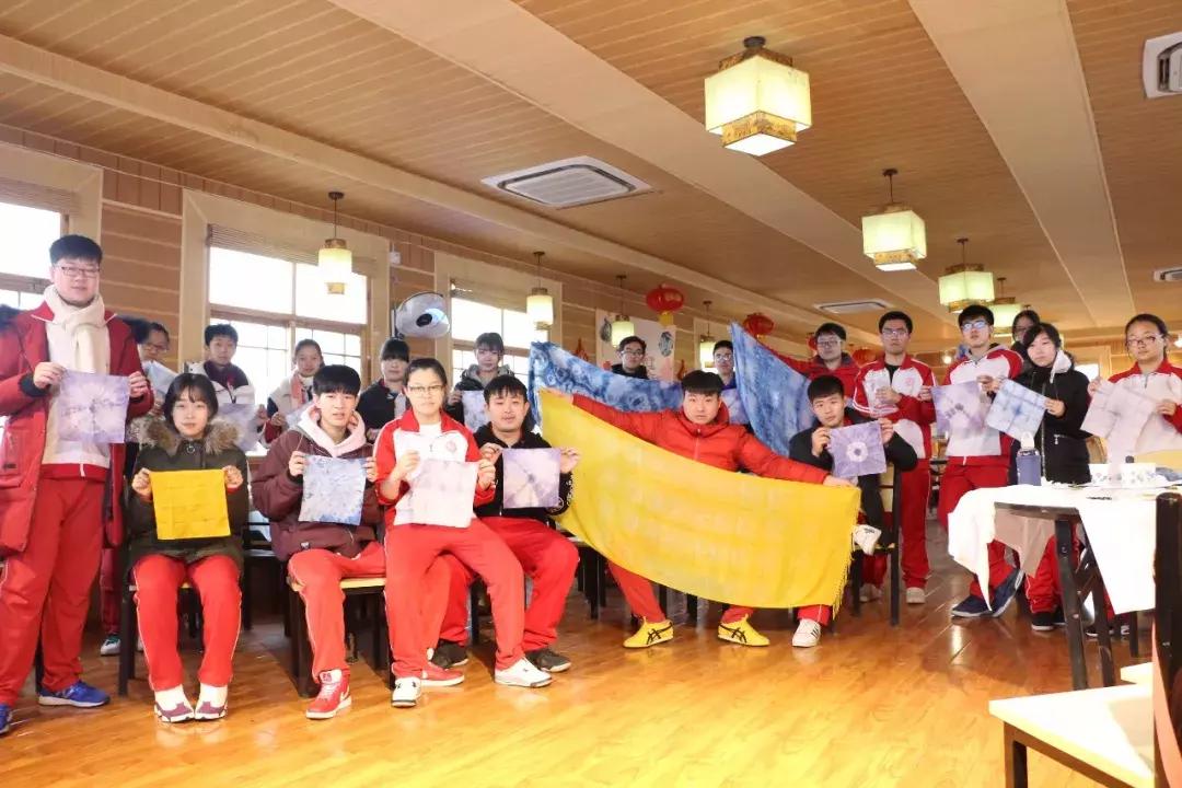 “巧手赛天工,喜庆家年华”——记崇文门中学主题工作坊