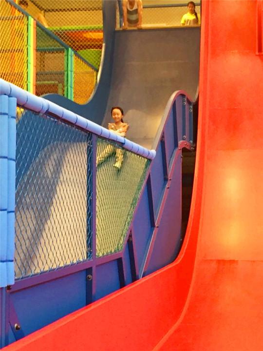 带着一家子来海边,带着一家子去旅游