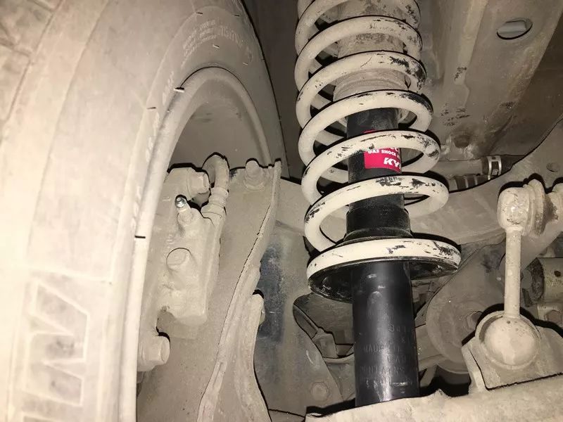 老迈腾和新迈腾综合测评,7年车大保养都需要做什么