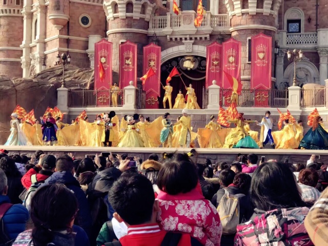 上海迪士尼吃住玩儿省钱攻略,上海迪士尼吃住行旅游攻略