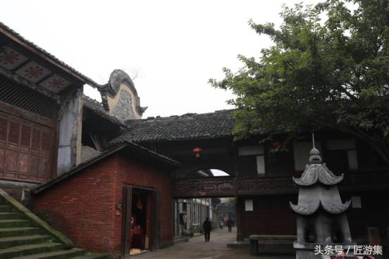 只羡仙市不羡仙，去这座千年古镇品古酒享盐帮美食