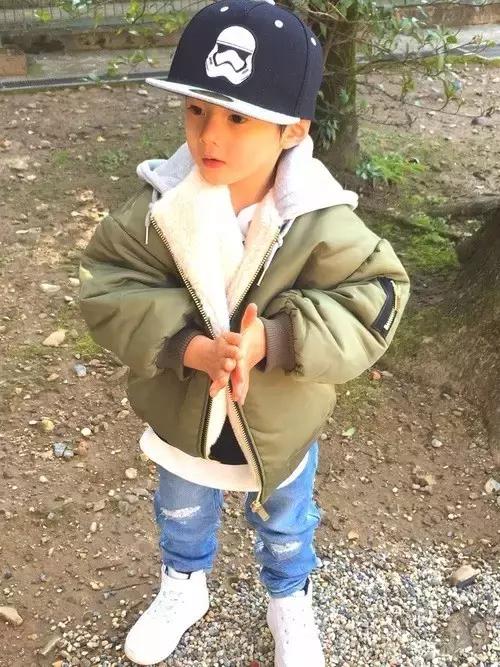 冬季男宝宝整套潮流穿搭,最新春夏韩系男孩穿搭