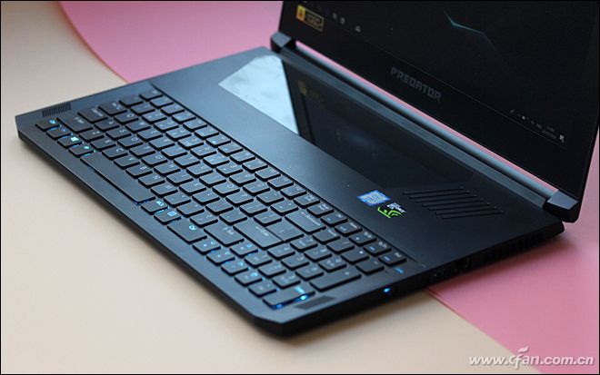 谁说超薄本不能流畅吃鸡？这款宏碁掠夺者Triton700表示不服！