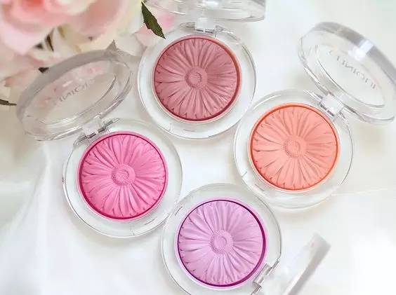 instagram很火的人物,instagram上比较火的是谁