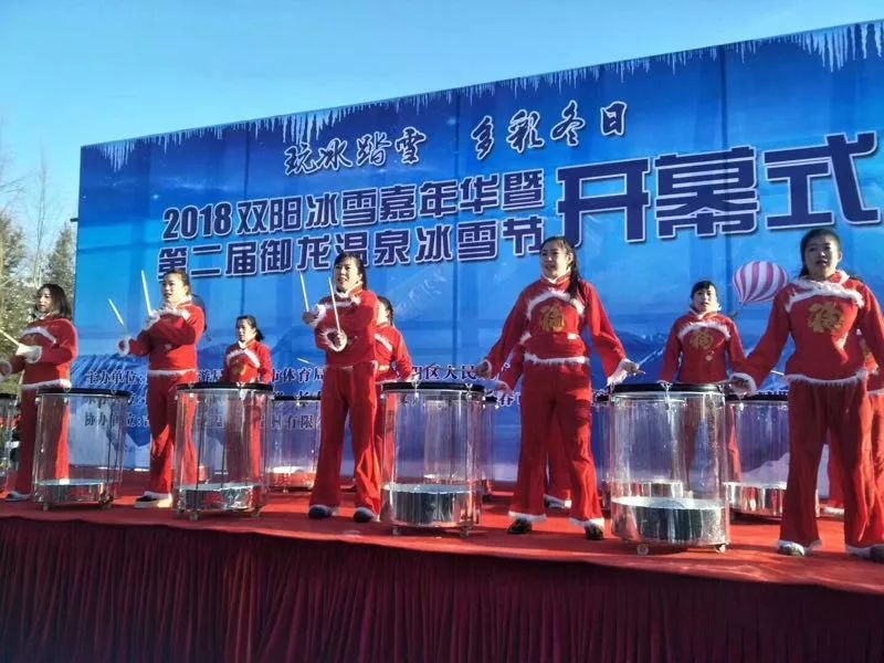 玩转冰雪冬季尽享冰雪嘉年华,玩冰雪嘉年华哈尔滨