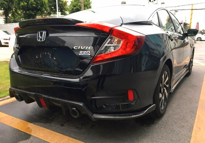 都说开这辆车有一种开跑车的感觉,但是价格却不及跑车的万分之一