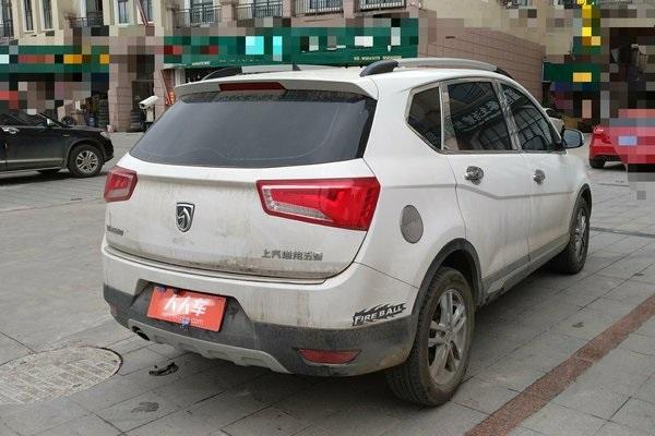 宝骏56016款现在能卖多少钱,16年的宝骏560各方面性能如何