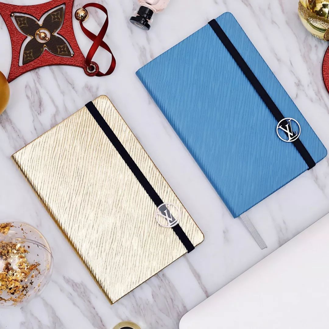 买三个lv包送什么,买lv三合一